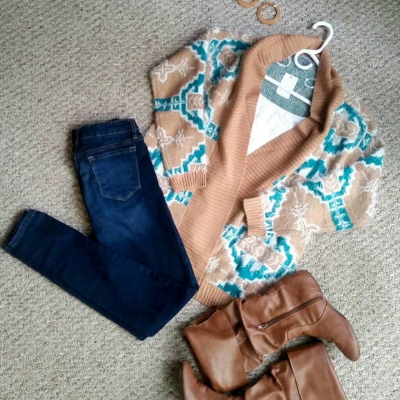 *REDUCED* NWT Charlotte Russe Cardigan!