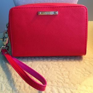 Stella&Dot Chelsea Tech Wallet