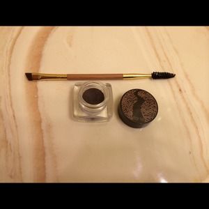 Tarte Amazonian Clay waterproof brow mousse