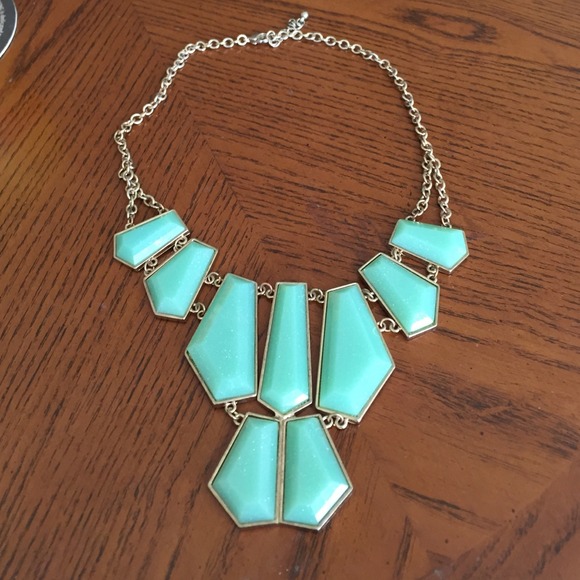 ***SOLD*** F21 necklace