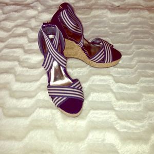 Guess brand new wedge sandal and heels