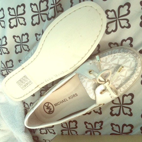 Michael kors shoes ON HOLD!!!