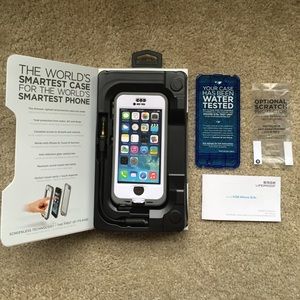 White LifeProof NÜÜD iPhone 5/5s Case