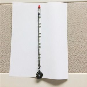 2028 gunmetal gray necklace w/blue crystals