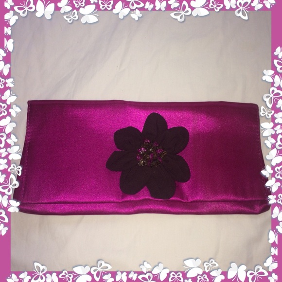 🌺 Beautiful Fuchsia Clutch  🌺 NWOT