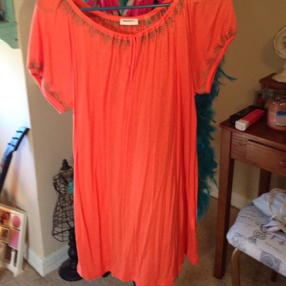 DKNYC Woman's shirt