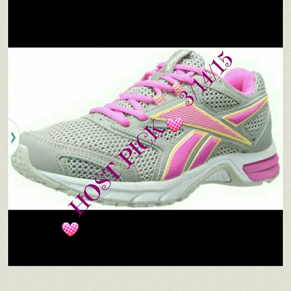 Reebok Shoes - FOR    HOST PICK🌺 3/14/15