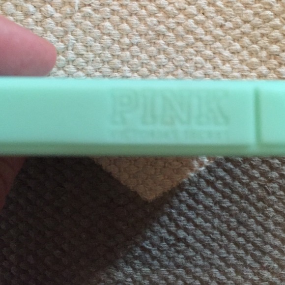 iPhone 5 case. - Picture 2 of 3