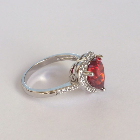Love ring - Picture 4 of 4