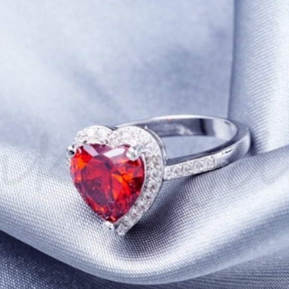 Love ring - Picture 2 of 4