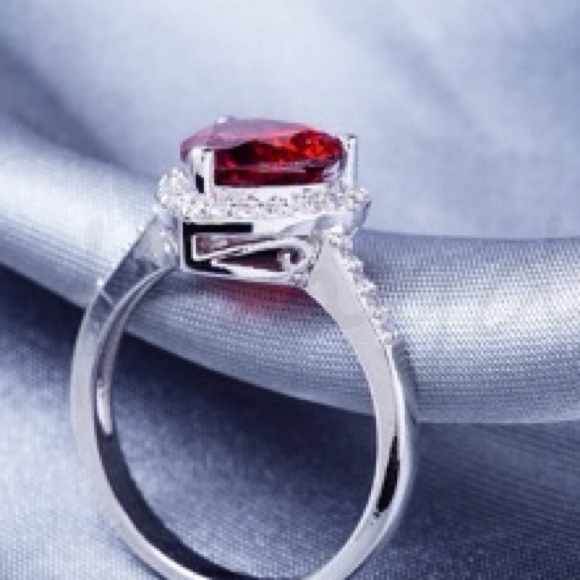 Love ring - Picture 3 of 4