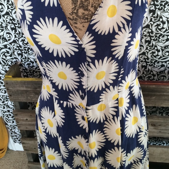 🌻sundress🌻 - Picture 2 of 4