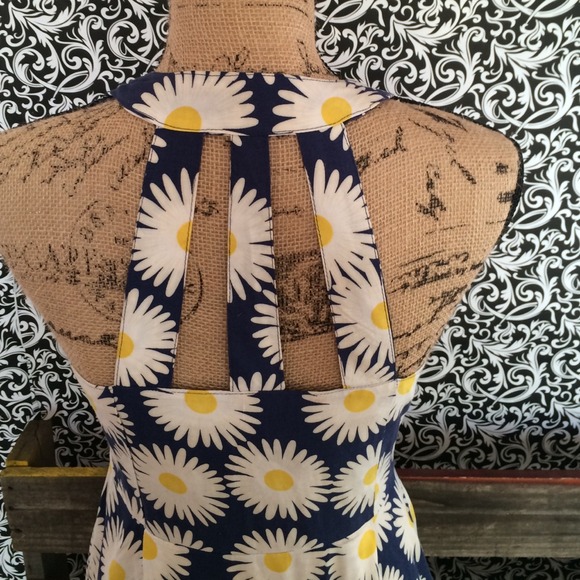 🌻sundress🌻 - Picture 3 of 4