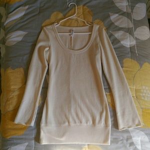 NWOT Plush & Lush flare sleeved tunic
