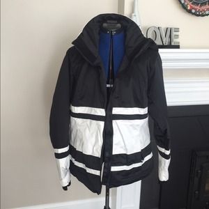 Insulated skiing jacket in a grat condition