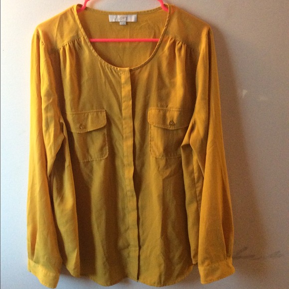 🚫 SOLD IN BUNDLE🚫 Long sleeve blouse