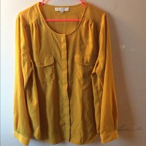 🚫 SOLD IN BUNDLE🚫 Long sleeve blouse