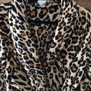 Ladies leopard xl robe