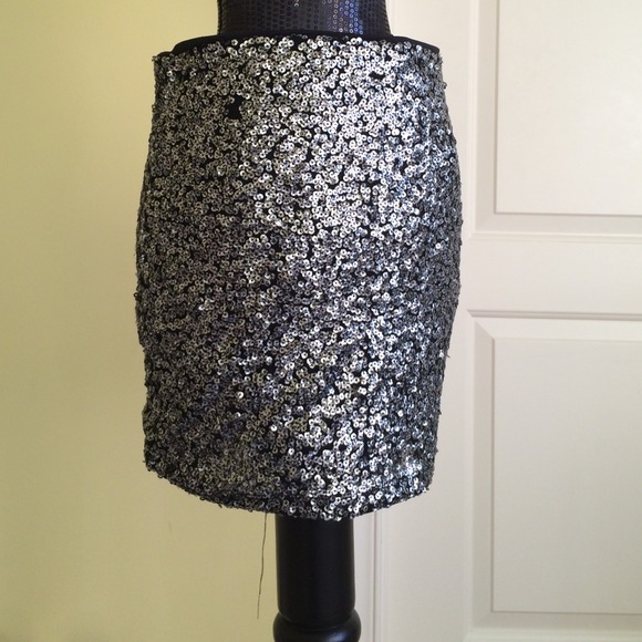 Sliver sparkly pencil skirt - Picture 1 of 2