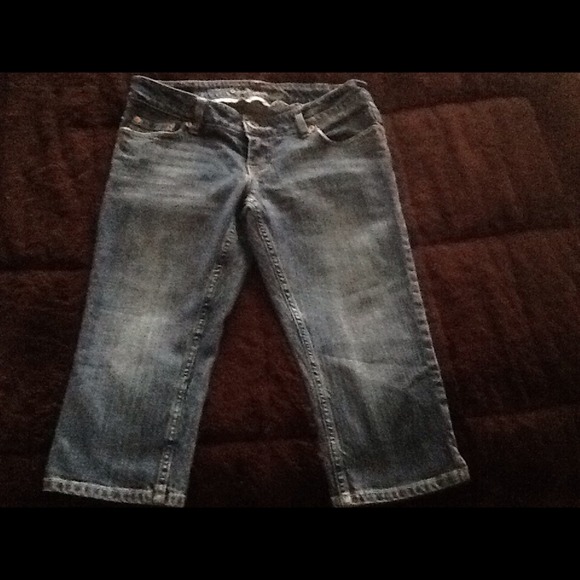 American Eagle Capris. Size 8 Reg Stretch