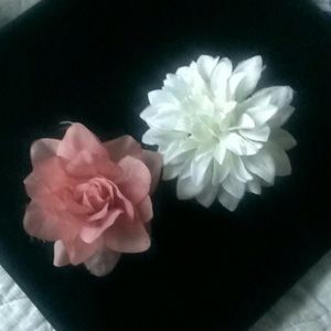 BUNDLE: pink and white flower hair clips