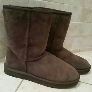 Brown classic mid- height ugg boots