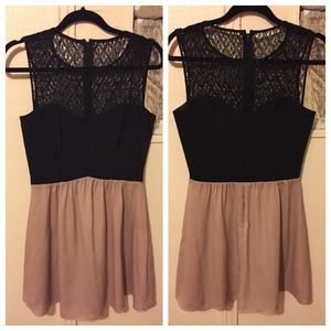 Gianni Bini, comfortable formal dress.