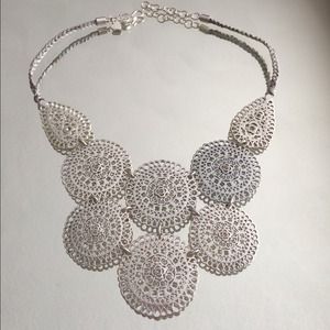 Stella & Dot Medina Bib Necklace