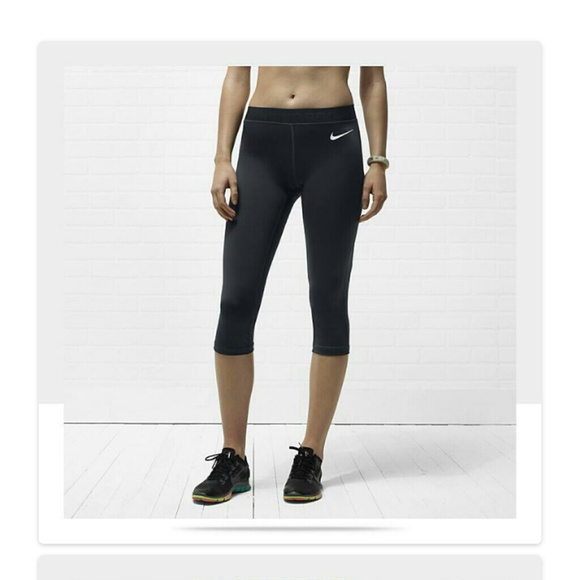 Nike Outerwear - Ash Gray Nike Pro Hypercool Capris