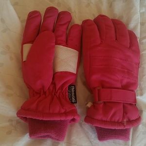 hot pink snow gloves