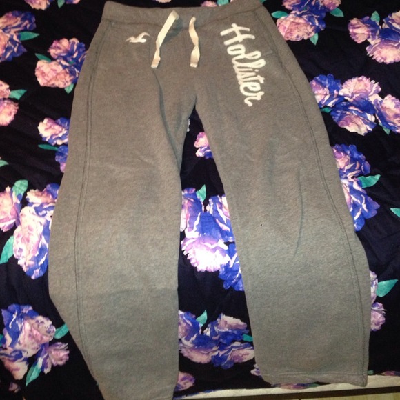 Hollister sweats