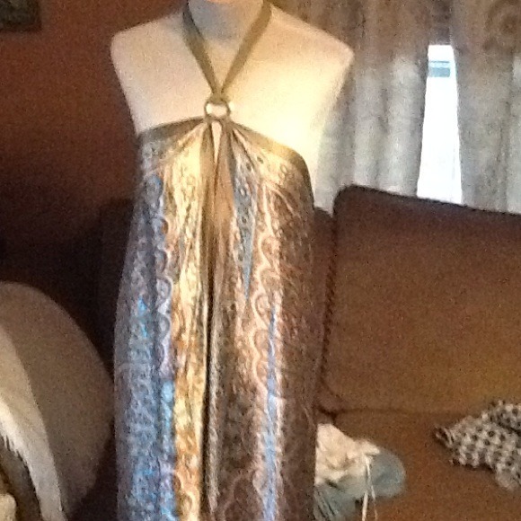 STUNNING DRESS!! - Picture 3 of 4