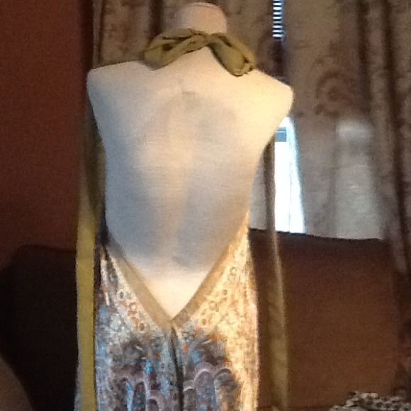 STUNNING DRESS!! - Picture 4 of 4