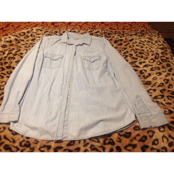 Chambray/denim shirt