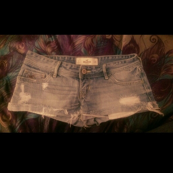 🎀SOLD ON MERC🎀Hollister jean shorts