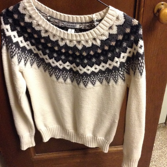 Old navy sweater