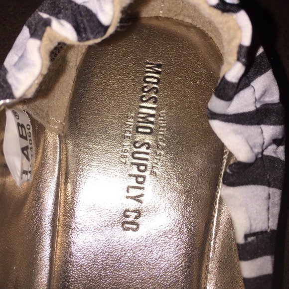Shoes - Picture 2 of 4