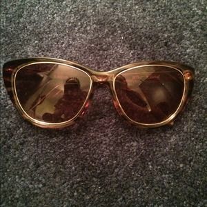 Tortoise/gold sunglasses