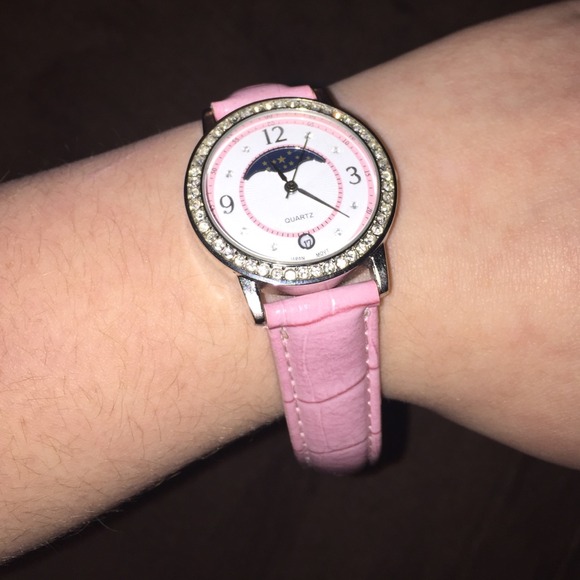 Watch - Picture 2 of 4