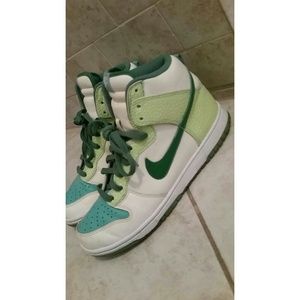 Nike High top glow in the dark dunks (men size)