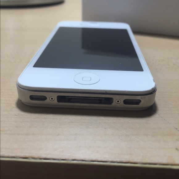 Sold on eBay iPhone 4s - Picture 4 of 4