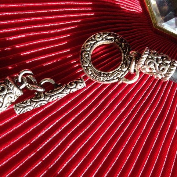 Wonderful necklace and matching earring set! - Picture 3 of 4