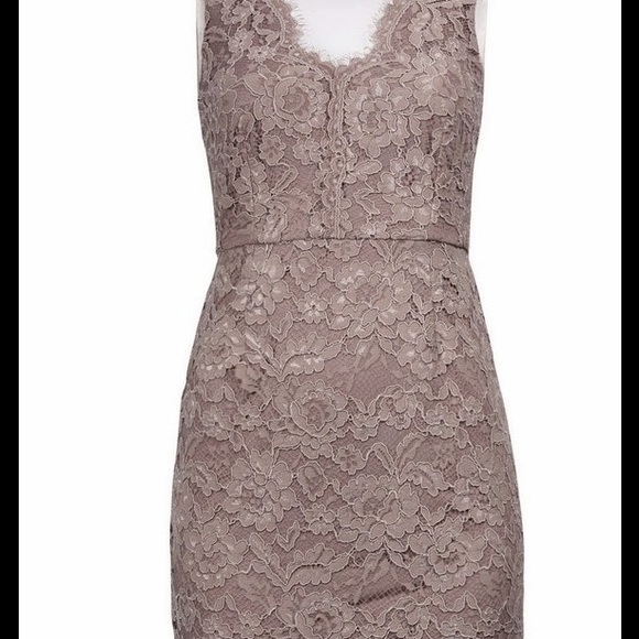 🎉 Adrianna Papell lace dress - Picture 2 of 4