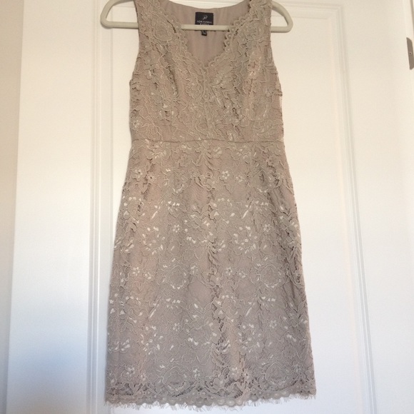 🎉 Adrianna Papell lace dress - Picture 3 of 4