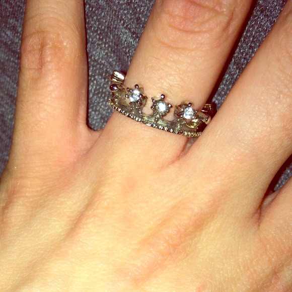 Tiara ring additional pictures