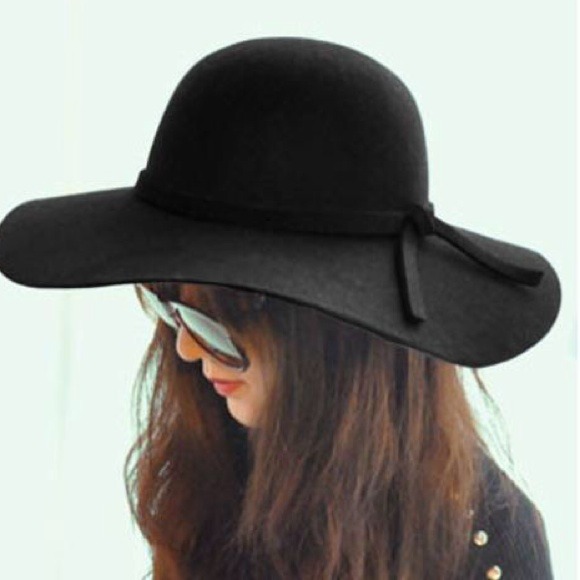 Floppy hat!👒