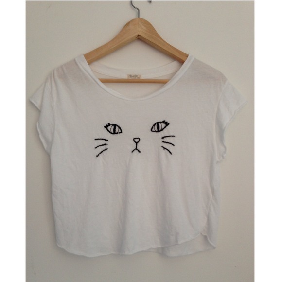 Brandy Melville Kitty Crop Top