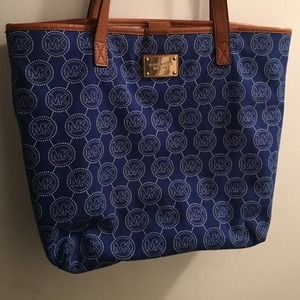 Authentic Michael Kors Bag .
