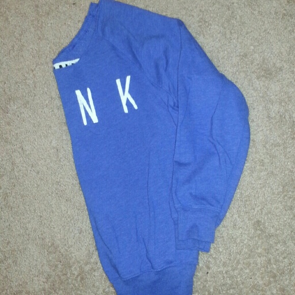 VS blue shirt - Picture 2 of 4