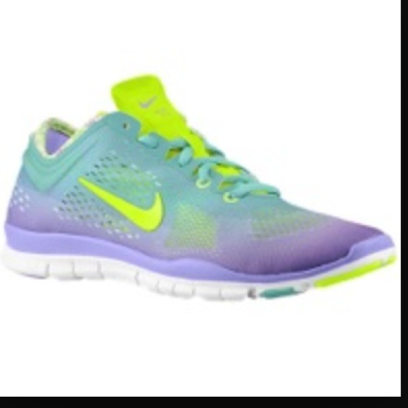 Nike 5.0 Free Run.  Not new! Worn!